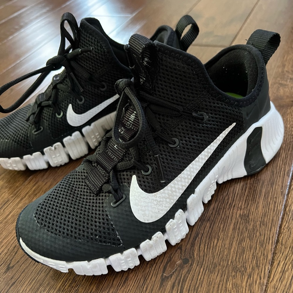 Nike Sneakers (sold)